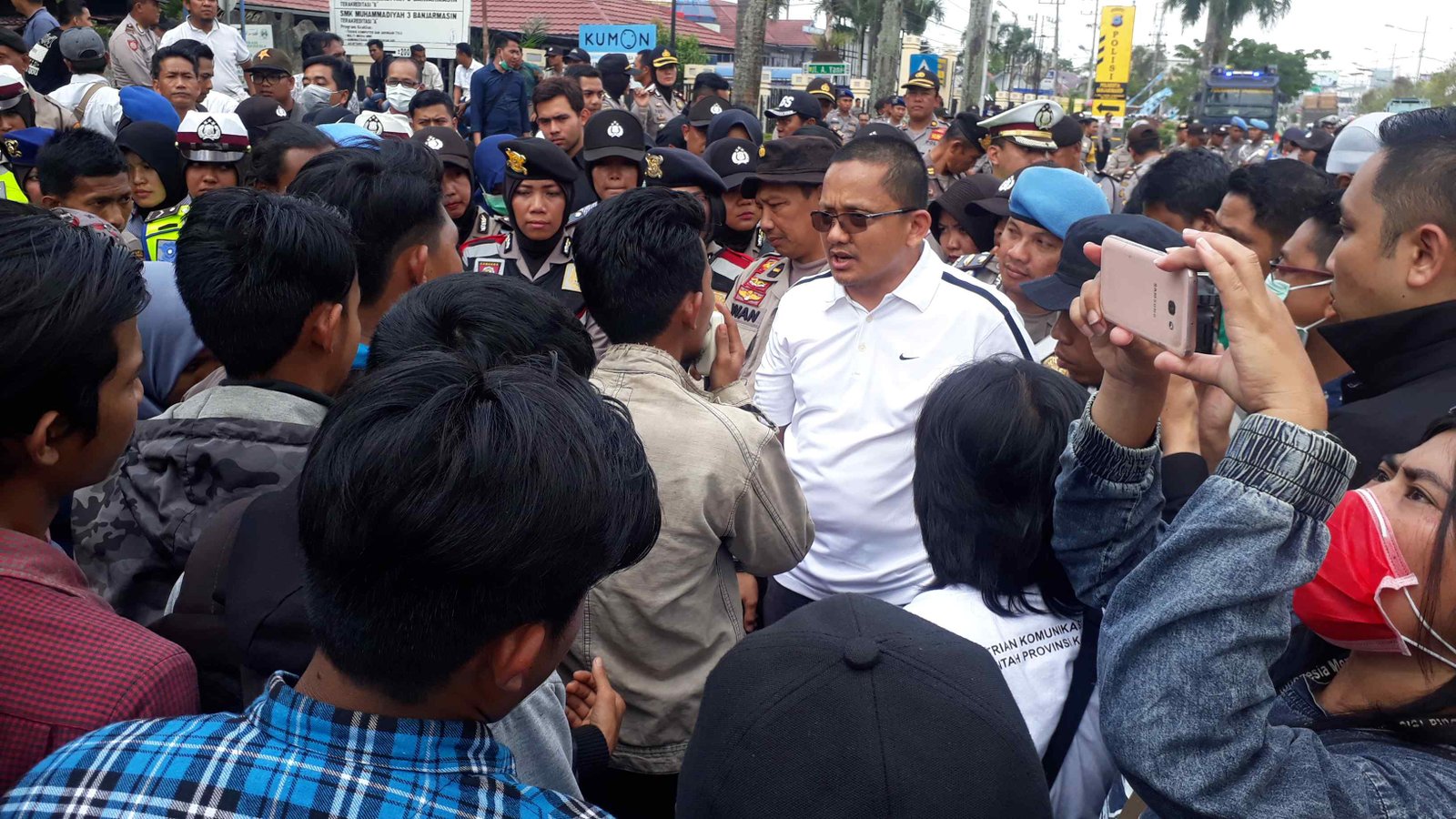 Aktivis Banua Tuntut Aparat Bebaskan Rekannya 2 20180915 134057