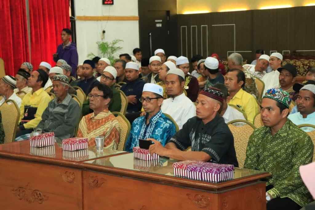 Pemkot Banjarbaru Salurkan Tali Asih Untuk Petugas Kebersihan rumah Ibadah 3 MG 1684 1