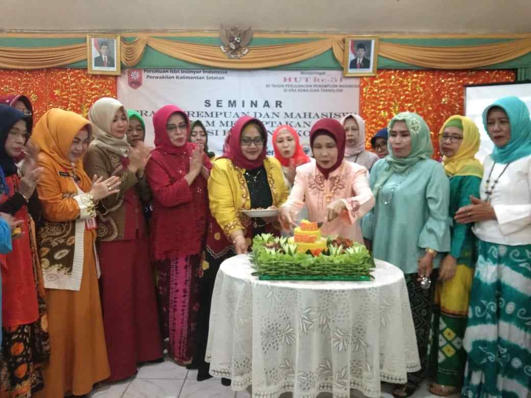 Pesan Hj Ririen Nadjmi Adhani kepada Mahasiswa dan Mahasiswi 2 WhatsApp Image 2018 11 21 at 9.27.04 PM 1