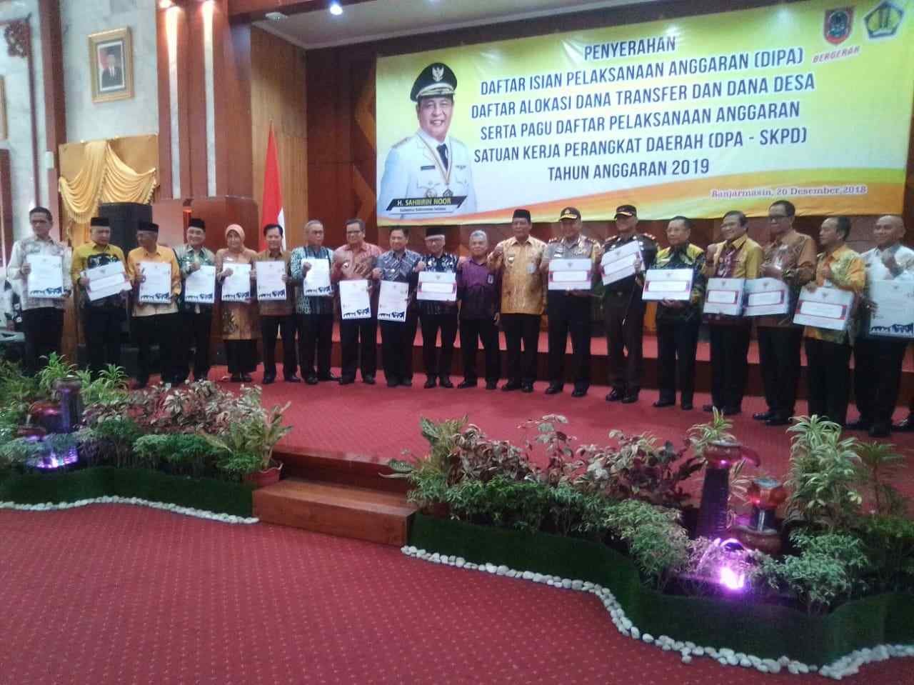 Terbanyak, Guru Khalil Terima Rp. 1,65 Triliun TKDD Dari Gubernur Kalsel 2 WhatsApp Image 2018 12 21 at 01.07.00