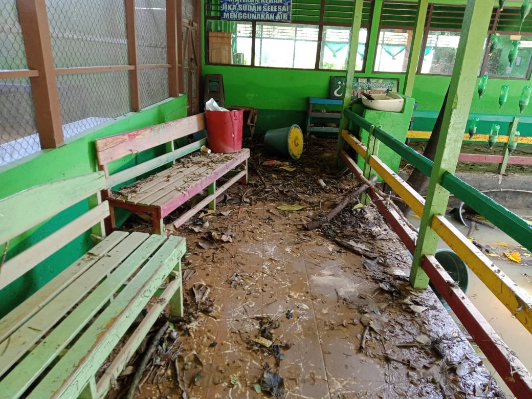 Kerusakan akibat banjir pun bermacam macam mulai dari ringan sedang hingga berat