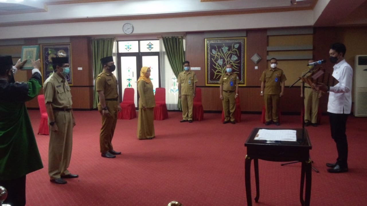 Lantik 3 pejabat fungsional Bupati Banjar Saidi Mansyur sebut belum bisa lantik pejabat struktural karena aturan Kemendagri RI
