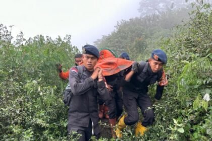 seluruh pendaki gunung marapi terdata ditemukan penyisiran terus 840x576