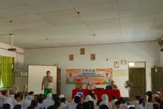 Kegiatan sosialisasi dan simulasi Program SPAB Satuan Pendidikan Aman Bencana BPBD Balangan