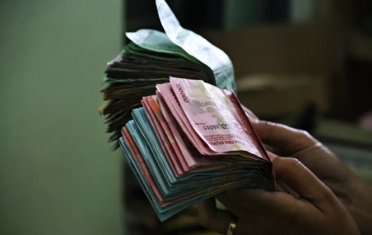 5 Aturan Tentang Duit yang Sering Diabaikan Banyak Orang Terminal Mojok 750x474 1