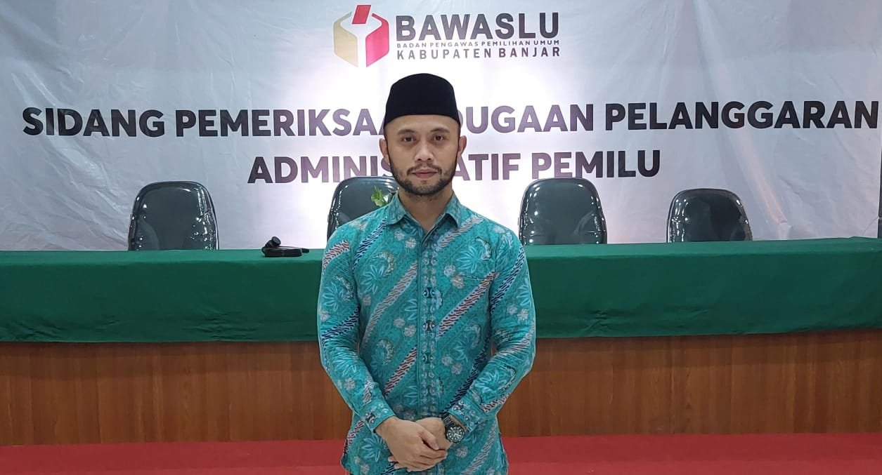 Soal Kudeta Paksa dan Pergantian Ketua, Pegamat: “KPU Banjar Cacat Hukum, KPU Banjarbaru Wajar” 2 WhatsApp Image 2024 07 05 at 18.41.00