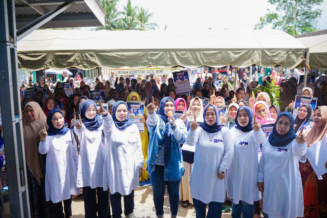 Warga Karang Intan Dukung Saidi Mansyur-Said Idrus Lanjutkan Kepemimpinan di Kabupaten Banjar 2 BCE04123