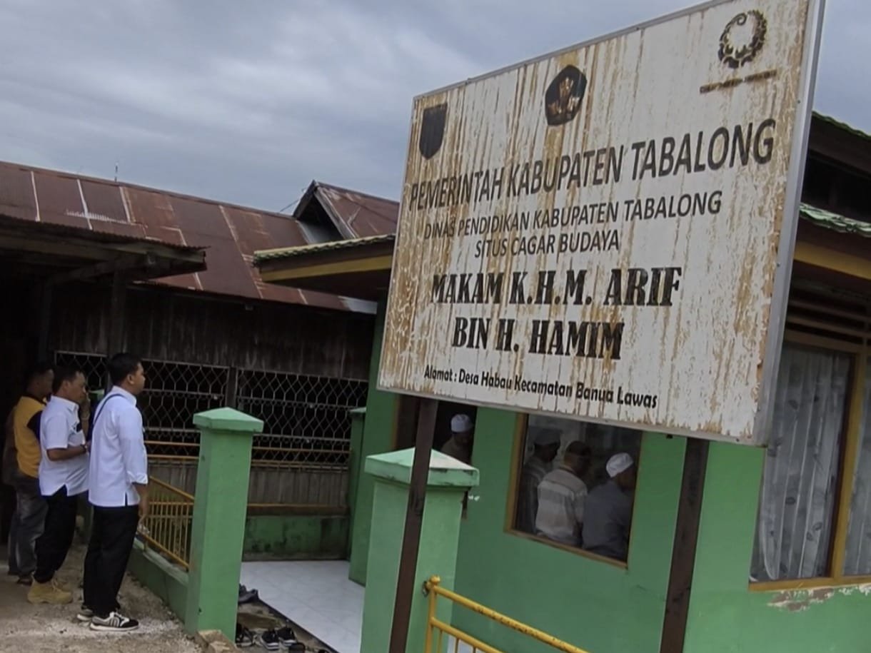 Haji Fani dan Habib Taufan Optimistis Bisa Kelola Objek Wisata Bersejarah di Tabalong 2 makam KH. Muhammad Arif Bin H Hamim 1