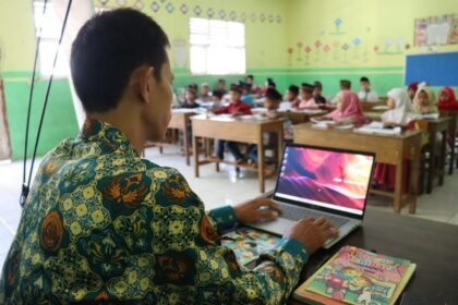 rumah laptop serang 28