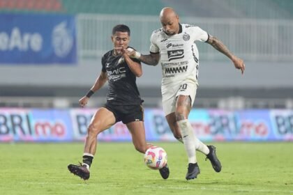 Persija Kembali Gagal Menang 1739069643