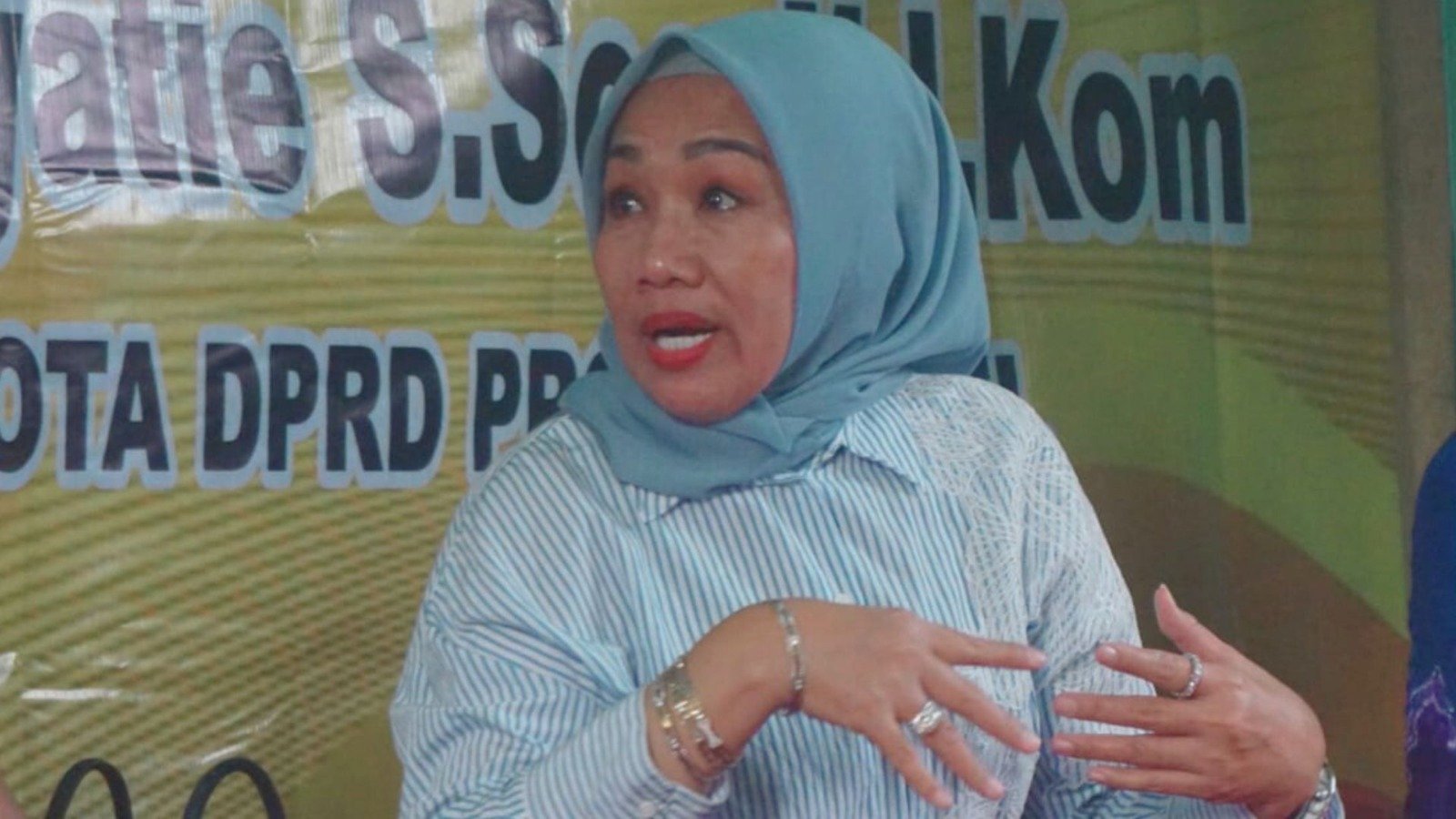 Hj Hariyatie Serap Aspirasi Perempuan Desa Bungur Baru, Dorong Ekonomi Kerakyatan Berbasis Komunitas 3 WhatsApp Image 2025 06 30 at 18.37.44 1