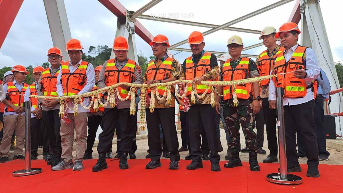 Overpass Merah Putih PT AGM Diresmikan, Dukung Aktivitas Tambang dan Tetap Ramah untuk Warga 2 IMG 20250716 WA0014