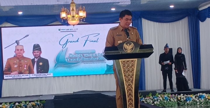 Buka Duta Wisata Tanbu 2025, Bupati Andi Rudi Latif Ajak Generasi Muda Promosikan Pariwisata 2 IMG 20250825 WA0030