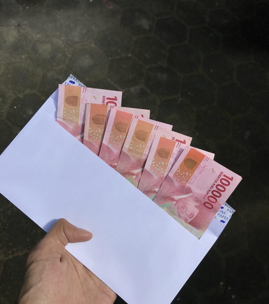 money 5382542 1280