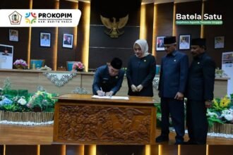 Wakil Bupati Barito Kuala Herman Susilo Hadiri Rapat Paripurna DPRD Dalam Rangka Persetujuan DPRD Terhadap Raperda tentang perubahan kedua atas Perda nomor