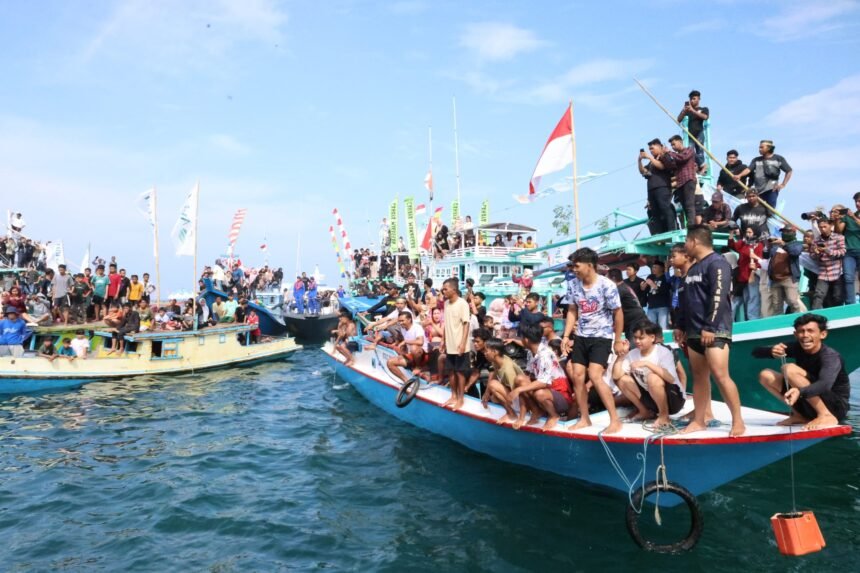 1777291769 Ribuan Wisatawan Padati Puncak Pesona Budaya Mappanre Ri Tasie 2026