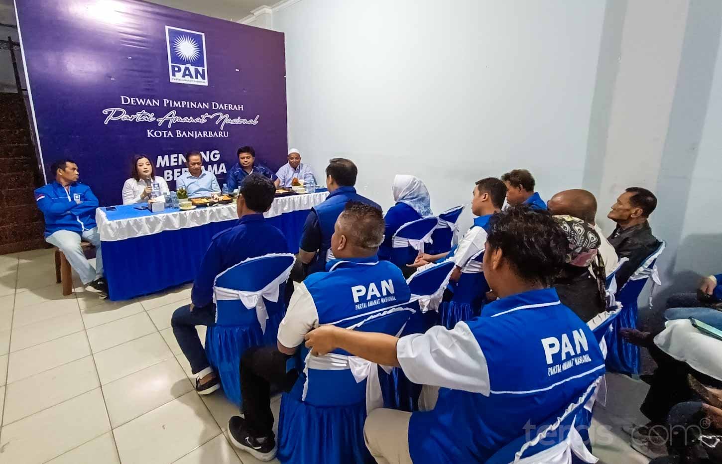 Dewan Pakar PAN Sekaligus Wamenko Pangan Hanif Konsolidasi dengan PAN Banjarbaru, Soroti Isu Strategis 2 1778463991822