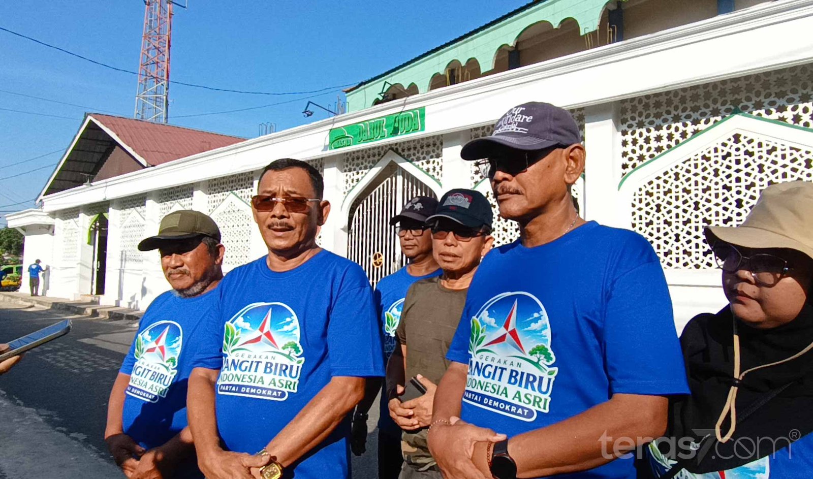 Demokrat Banjarbaru Gaungkan Gerakan Langit Biru Indonesia Asri Lewat Bakti Sosial di Masjid Darul Huda 2 IMG 20260712 082501