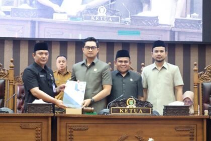 Pemkab Tanah Bumbu Sampaikan Dua Raperda ke DPRD 850x550 1