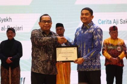 Bupati Andi Rudi Latif Bawa Lontara Pagatan Masuk Ingatan Kolektif