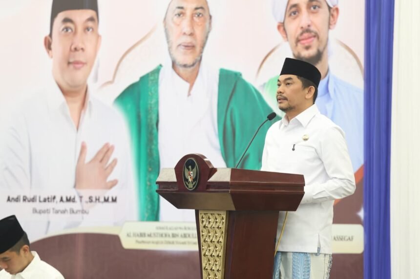 Pemkab Tanah Bumbu gelar istighosah dan doa bersama di Masjid Al Falah masyarakat dan pemerintah berdoa hadapi kemarau dan karhutla 3