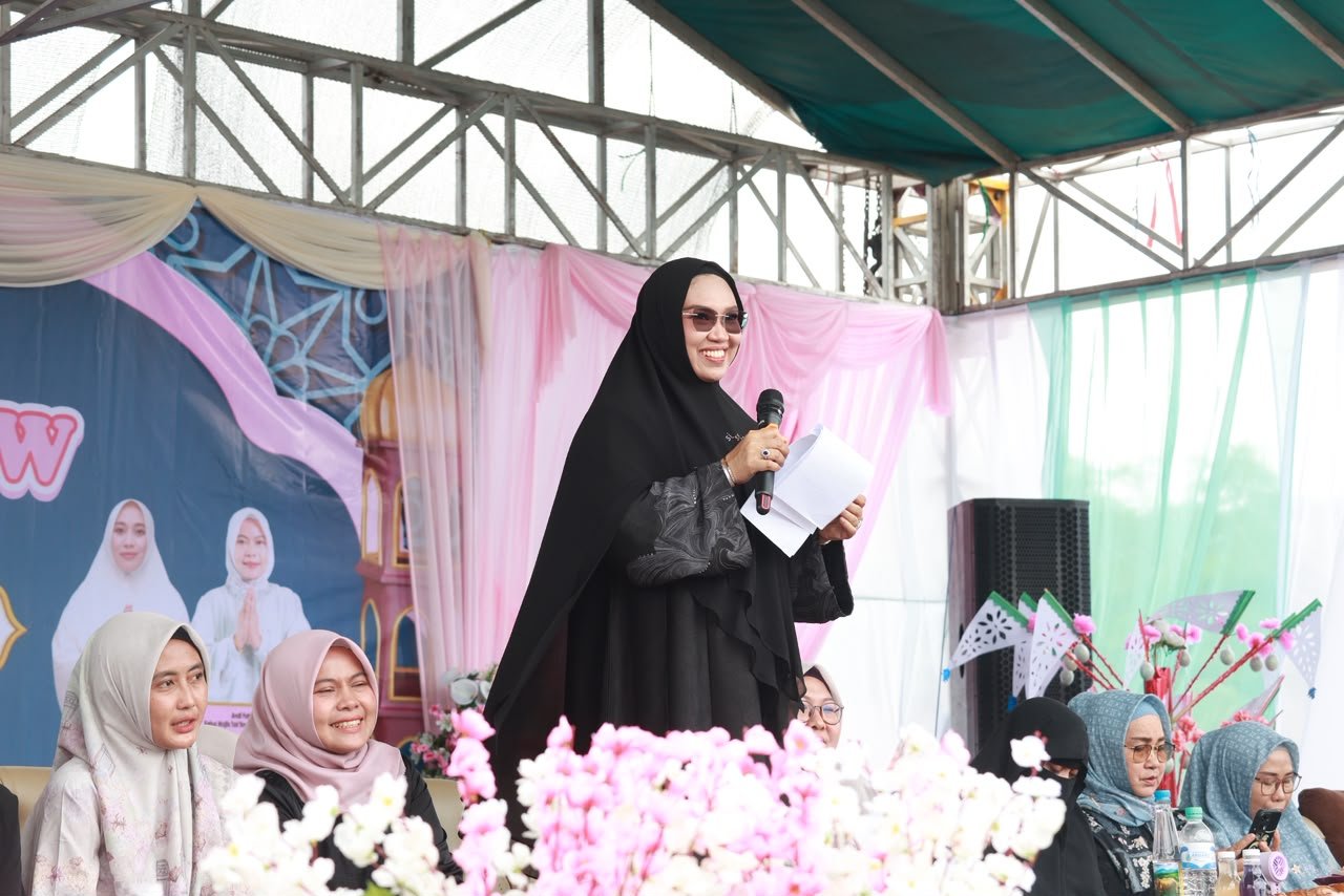 ketua tp pkk tanah bumbu maulid nabi angsana.jpg