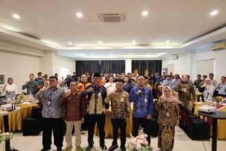 sosialisasi ketenagakerjaan Pemkab Tanah Bumbu bersama Disnakertrans dan BPJS Ketenagakerjaan di Batulicin 1024x682 1